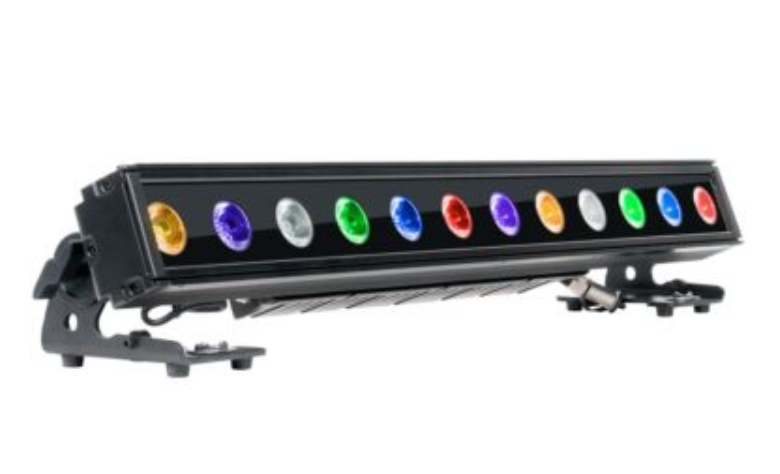 SIXBAR 1000IP 6-IN1 Multichip IIP65 Bar 18x12W uses the POWER LINK and the 5-PIN IP DMX Cables